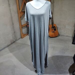Short sleeve maxi dress size L